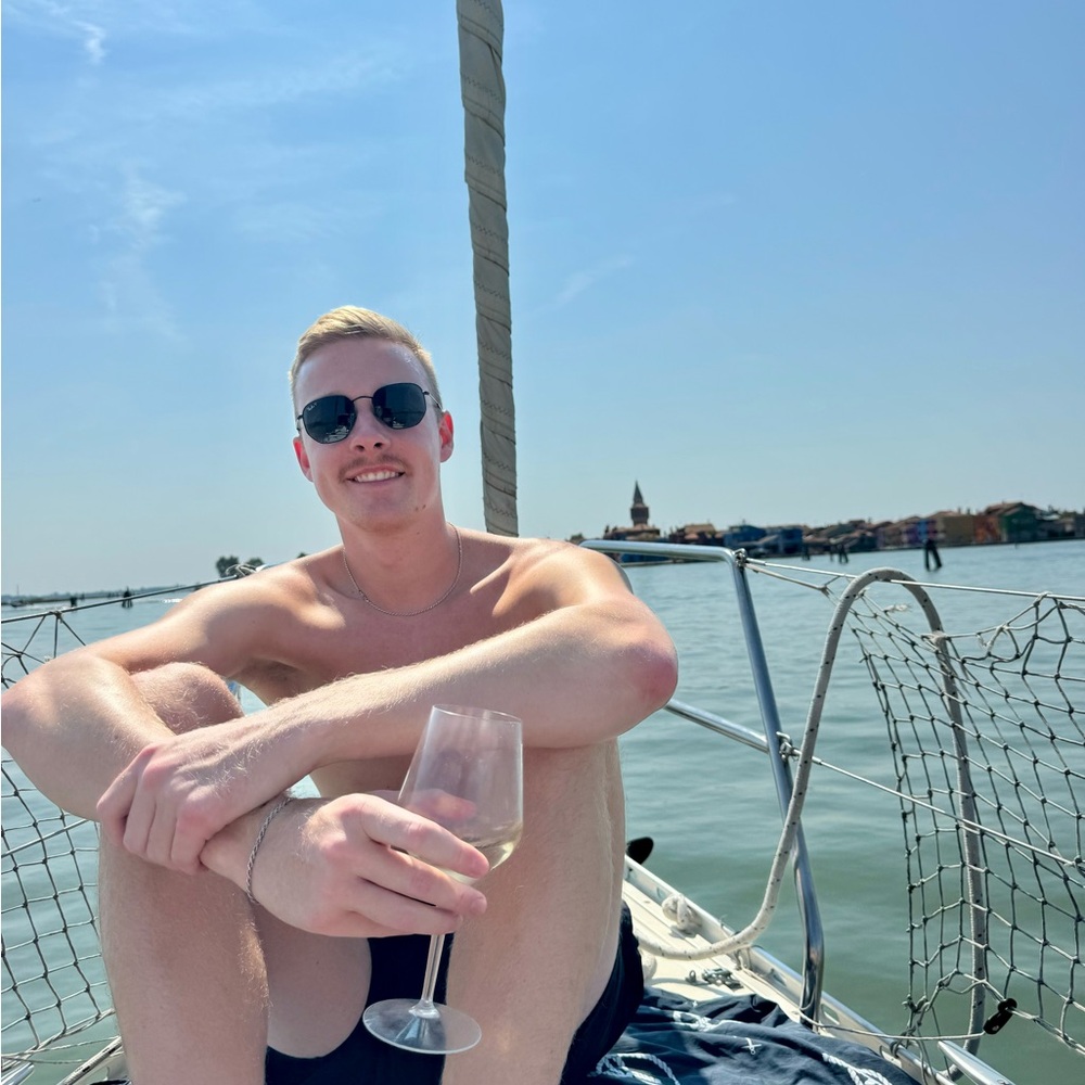 Meet your Posher, Wyatt